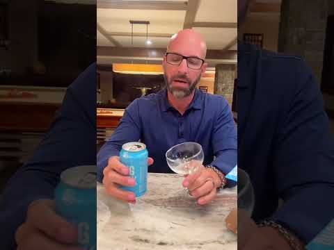 Reviewing the canned Long Drinks! 🍸