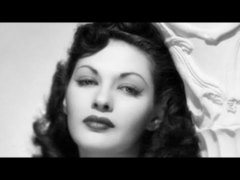 14 Sexy Photos of Yvonne De Carlo