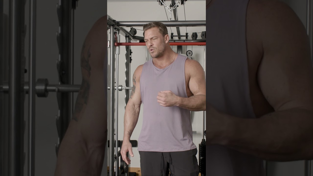 Alan Ritchson went from 0 to 60 #menshealth #alanritchson #reacher